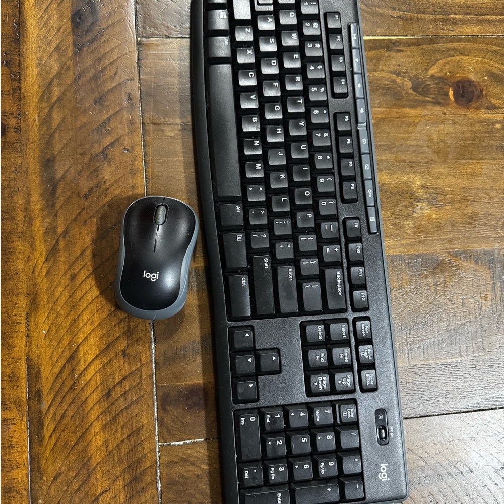 Logitech Wireless Mouse & Keyboard